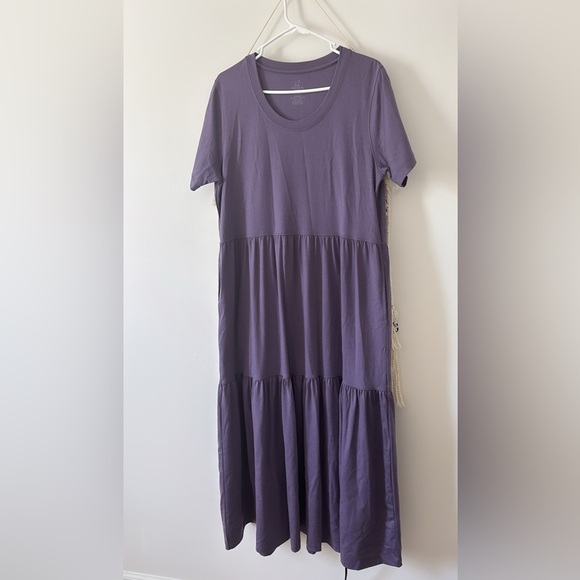 Woolx Lucia Merino Wool Short Sleeve Tiered Dress in Montana Grape Size Large - Picture 2 of 5